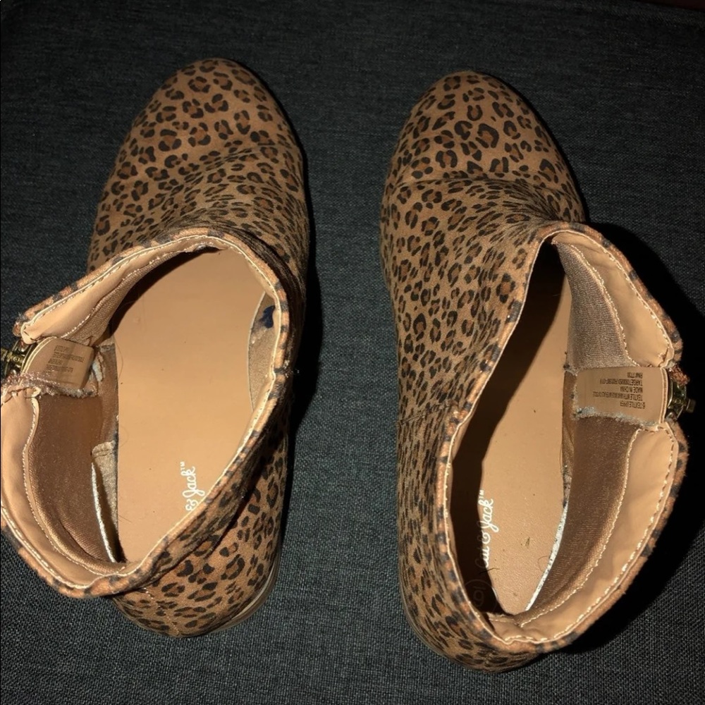 Ladies Leopard Booties - Picture 5 of 6